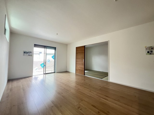 【居間・リビング】 | 春日市須玖北4丁目2期　1号棟（全2棟）【仲介手数料無料・0円】 | 現地写真。