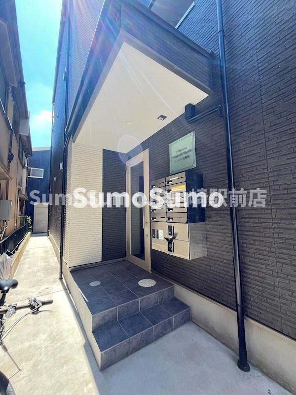 ジーメゾン尼崎東のエントランス|毎日通るエントランスはこのようになっています