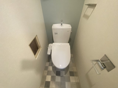 【トイレ】 | ファステート難波デラックス | ゆったりとした空間のトイレです