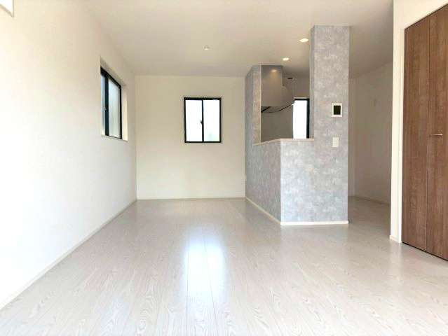 仲介手数料不要　よかタウンBloom合志市幾久富5期【南ヶ丘小・合志中】の居間・リビング