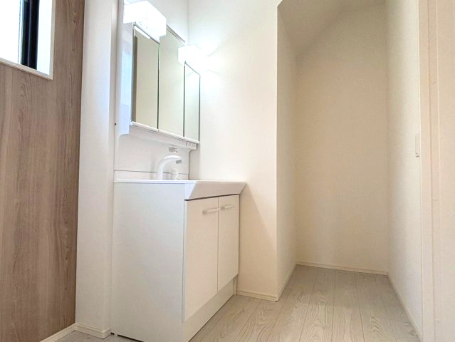 仲介手数料不要　よかタウンBloom合志市幾久富5期【南ヶ丘小・合志中】の独立洗面台