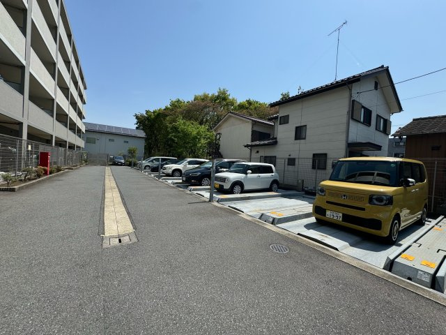 ライフレビュー町田パークフロントの駐車場