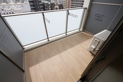 【バルコニー】 | Dimora難波 | 落ち着いた時間を過ごせるバルコニーです