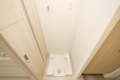 【設備】 | Dimora難波 | 洗濯機置き場です