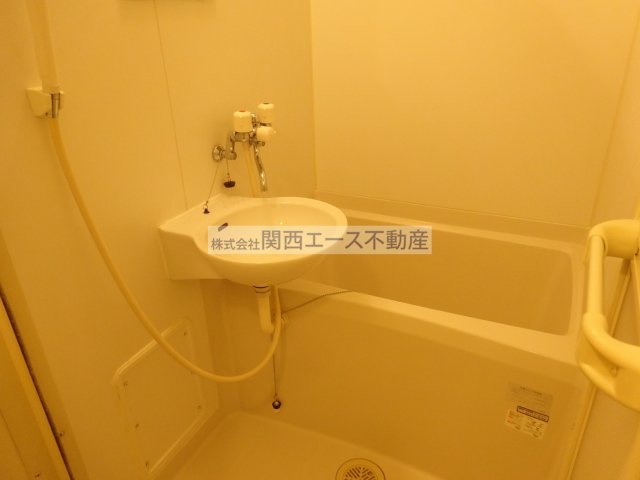 【浴室】 | レオパレスフセアジロミナミ