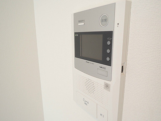 【セキュリティ】 | レオンコンフォート難波ブラン | モニター付きインターホンです
