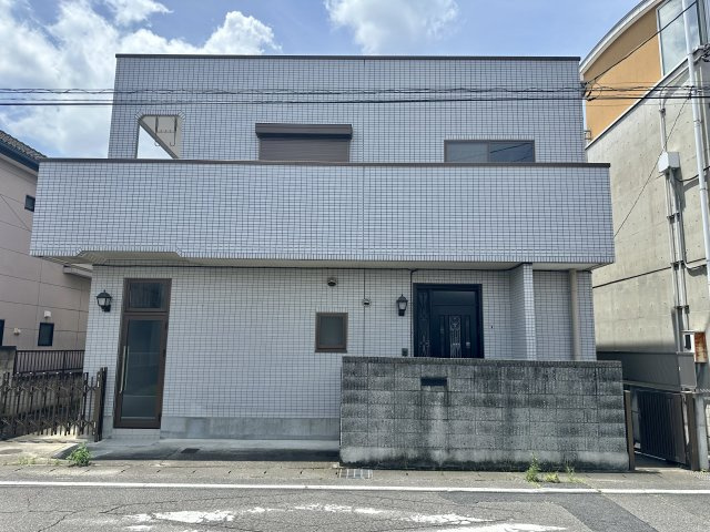 【中古戸建】前橋市日吉町の外観|■現地写真
現地を見学する際はご気軽にお問い合わせください♪
「027-386-8693」