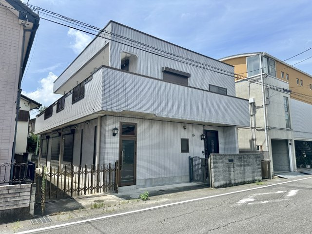 【中古戸建】前橋市日吉町の外観|■現地写真
現地を見学する際はご気軽にお問い合わせください♪
「027-386-8693」