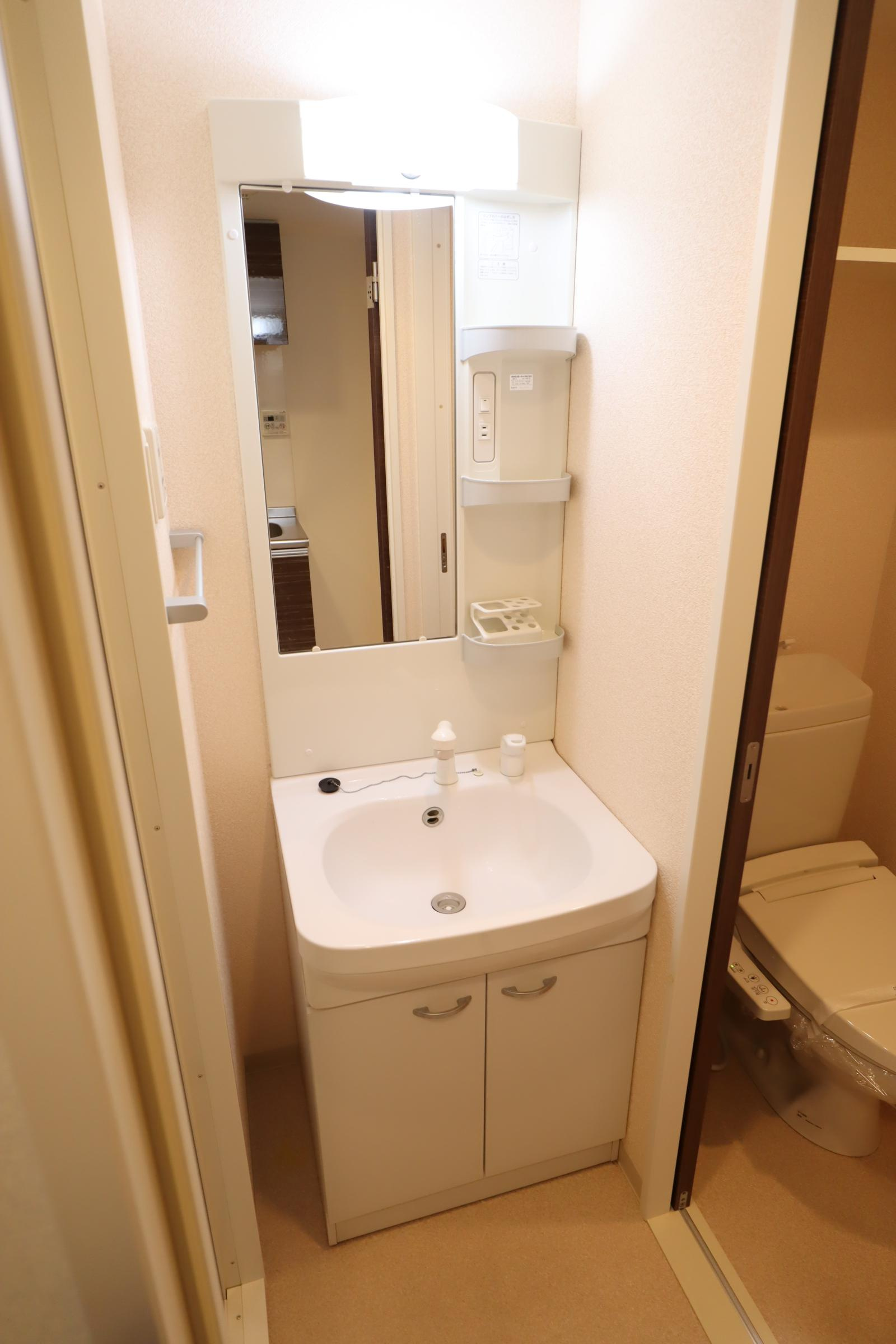 大阪市城東区今福東３丁目の賃貸マンションの洗面所