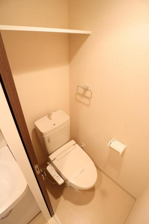 大阪市城東区今福東３丁目の賃貸マンションのトイレ