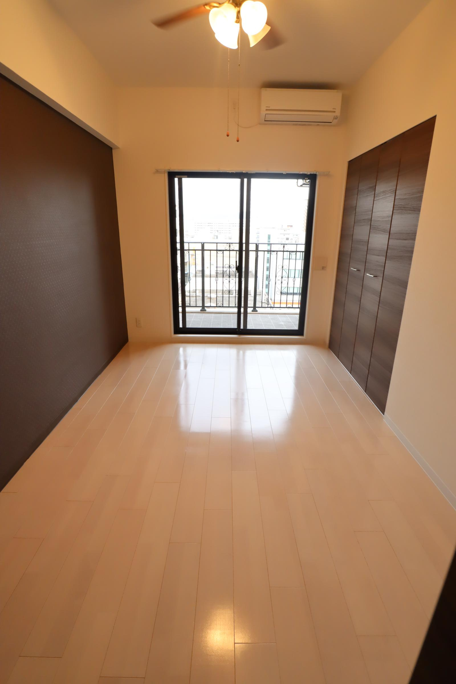 大阪市城東区今福東３丁目の賃貸マンションの居間・リビング