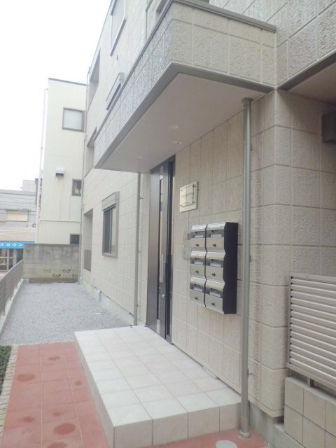 ｍａｉｓｏｎ ｄｅ ｃｌｏｖｅｒのエントランス