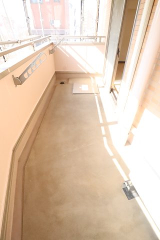 大阪市城東区今福西３丁目の賃貸マンションのバルコニー