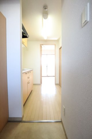 大阪市城東区今福西３丁目の賃貸マンションの玄関
