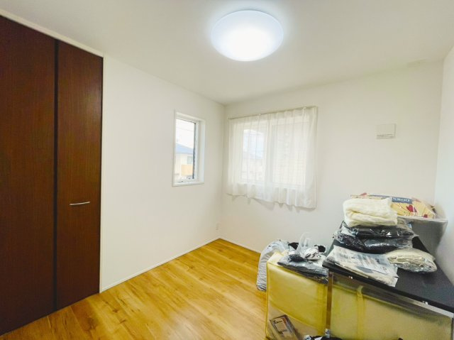 居住年数1年！築浅大和ハウスセキュレアシリーズの洋室