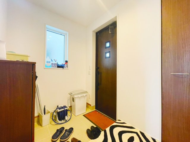 居住年数1年！築浅大和ハウスセキュレアシリーズの玄関