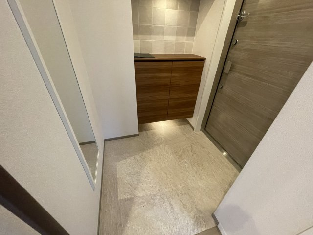 Avenir旭ヶ丘の玄関