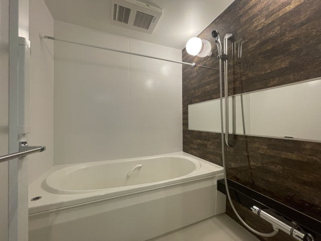 Avenir旭ヶ丘の浴室