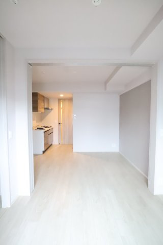 大阪市都島区片町１丁目の賃貸マンションの居間・リビング