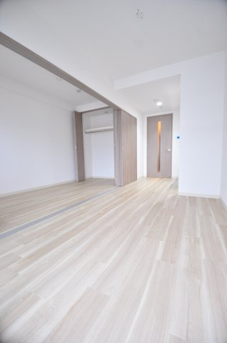 大阪市都島区中野町４丁目の賃貸マンションの居間・リビング
