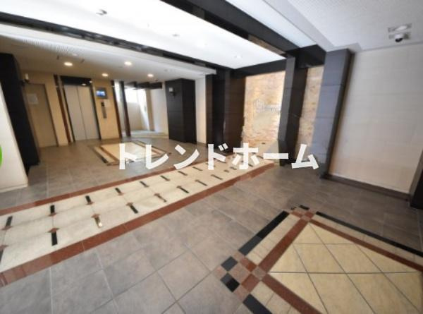 プレサンス梅田EASTのエントランス|選べる家電プランあり！！