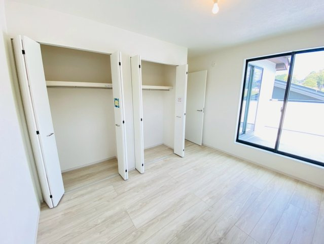ケイアイテラス／大津町高尾野／４LDK／１号棟の洋室|大きめのクローゼット。どう活かすかはあなた次第。