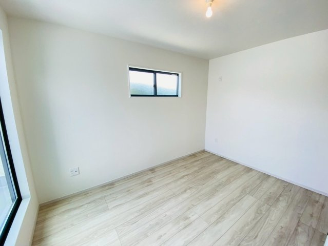 ケイアイテラス／大津町高尾野／４LDK／１号棟の洋室