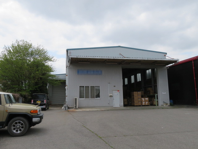 北葛飾郡松伏町大字築比地の工場