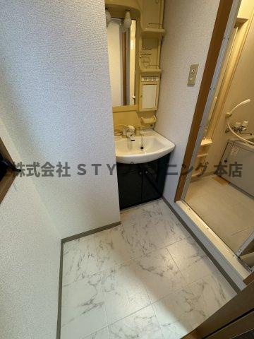 仲介手数料０円！泉2000の洗面所