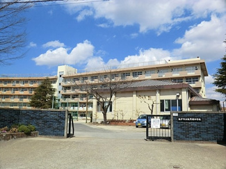 松戸市立牧野原中学校まで700ｍ