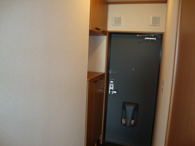 メゾンドコンフォース　Ⅰの玄関|玄関