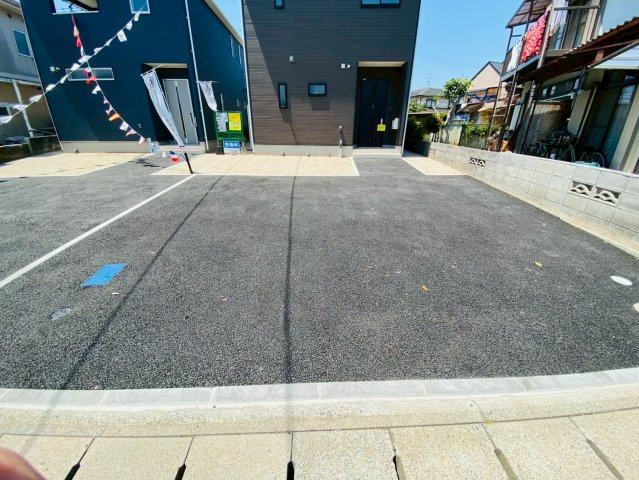 クレイドルガーデン／熊本市東区下江津第２／１号棟の駐車場|並列駐車3台可能です！広々スペースが魅力です☆