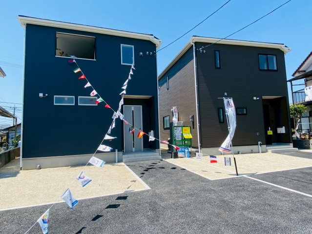 クレイドルガーデン／熊本市東区下江津第２／２号棟の前面道路含む現地写真