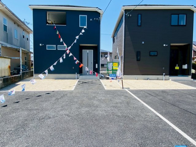 クレイドルガーデン／熊本市東区下江津第２／２号棟の前面道路含む現地写真