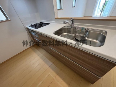 【キッチン】 | 神戸市垂水区桃山台3丁目　新築戸建1号棟　仲介手数料無料！ | お料理しやすいキッチンです