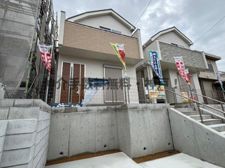 【外観】 | 神戸市垂水区桃山台3丁目　新築戸建1号棟　仲介手数料無料！ | 外はこのようになっています