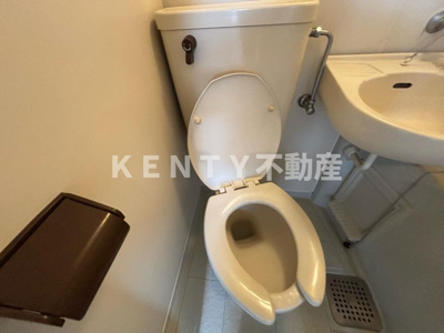 【トイレ】 | タウンハウス美原 | ゆったりとした空間のトイレです
