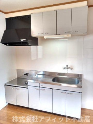 【キッチン】 | エーデルハイム新湯野 | 吊戸棚付き