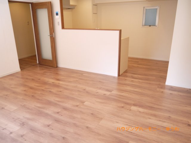 【居間・リビング】 | サンリーフ王子 | ２０１４年リフォーム完工時のお部屋写真です。