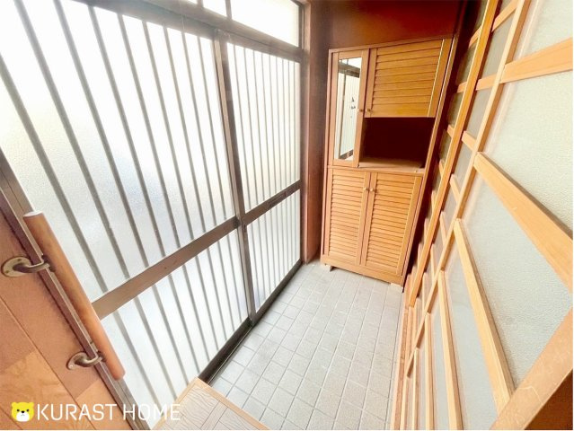 京都市右京区太秦蜂岡町　中古戸建の玄関