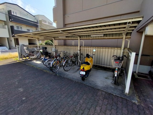 神戸市兵庫区西出町１丁目の賃貸マンション