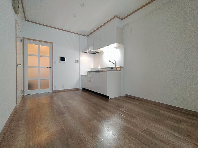 神戸市兵庫区西出町１丁目の賃貸マンション