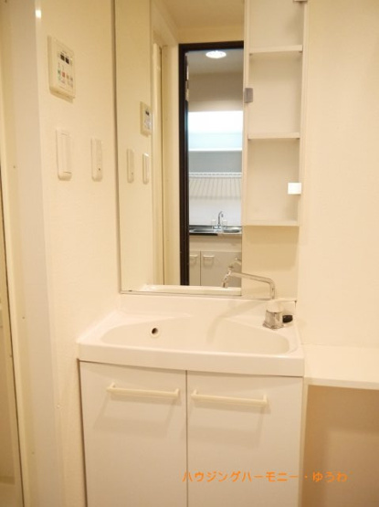 【独立洗面台】 | プレステージ西台ステーションフロント | イメージ画像となります。実際とは異なりますので、ご注意ください！