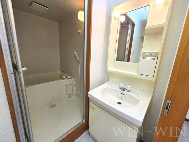 東マンション Ⅱの独立洗面台