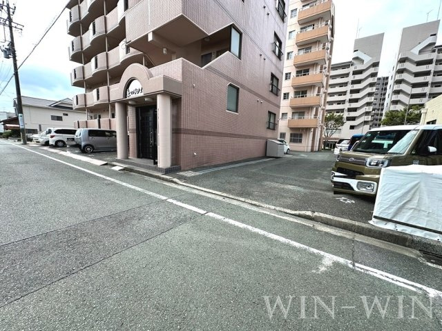 東マンション Ⅱの駐車場