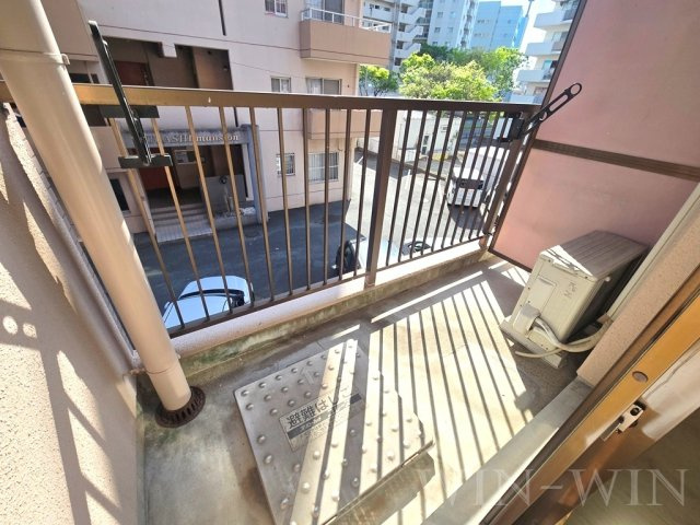 東マンション Ⅱのバルコニー