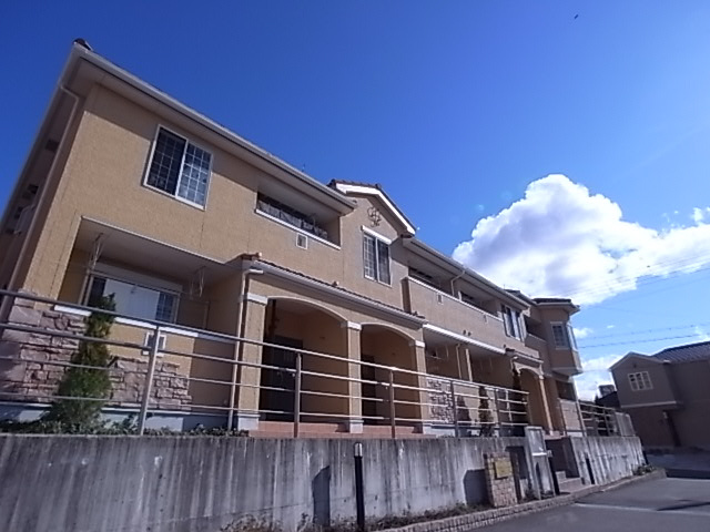 神戸市須磨区東落合２丁目のアパート