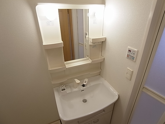 神戸市須磨区東落合２丁目のアパートの洗面所|シャンプードレッサー