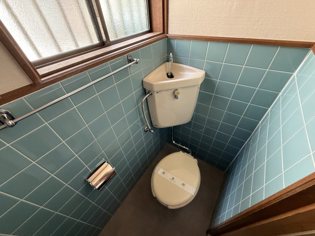 蔵之宮町戸建のトイレ