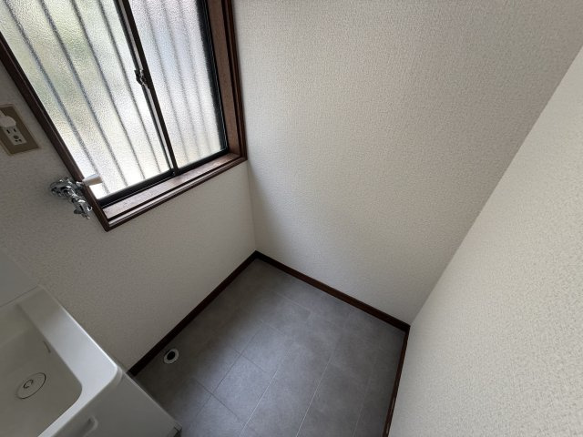 蔵之宮町戸建の洗面所
